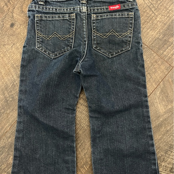 Cat and Jack & Wrangler Boys Jeans 2T Light & Dark Wash - Picture 3 of 9